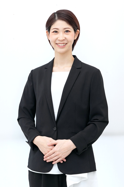 山村さんの正面笑顔の写真